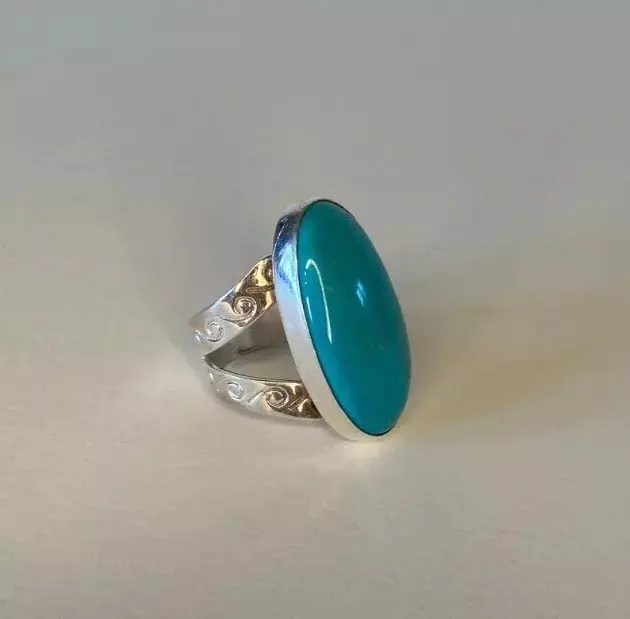 Vintage sterling silver turquoise ring